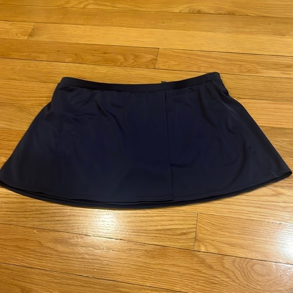 Croft & barrow women’s navy blue swim skirt bottom 14. - Picture 1 of 8